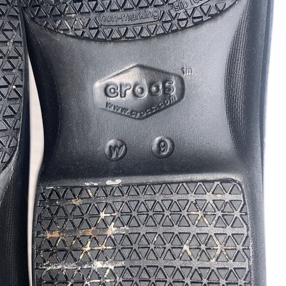 CROCS Women’s Neria Pro ll Slip-Resistant Work Clog. Black/Red interior. Size 9 - Picture 9 of 13